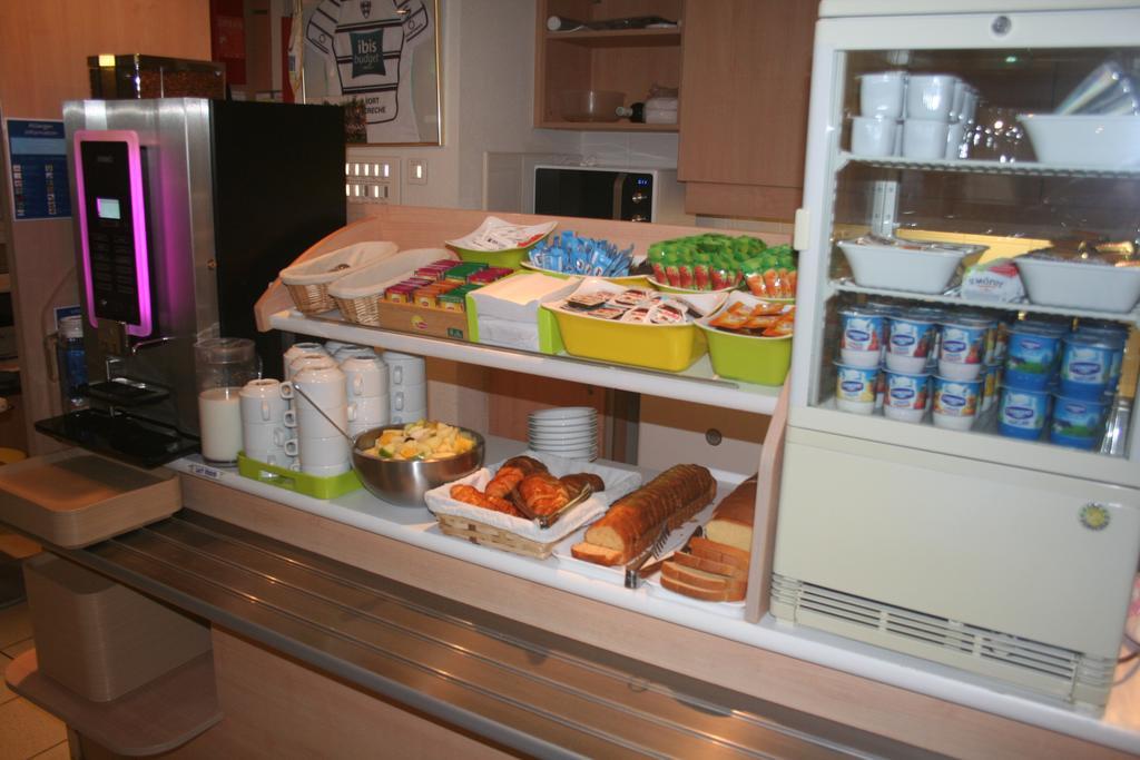 Ibis Budget Niort - Ла-Креш Экстерьер фото