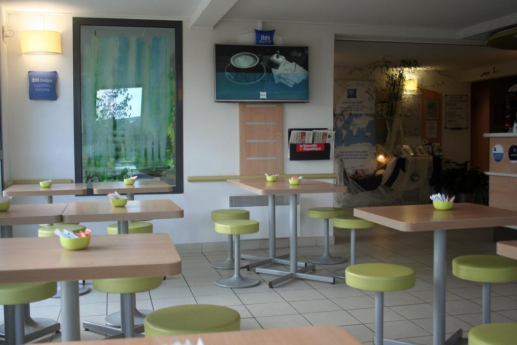 Ibis Budget Niort - Ла-Креш Экстерьер фото